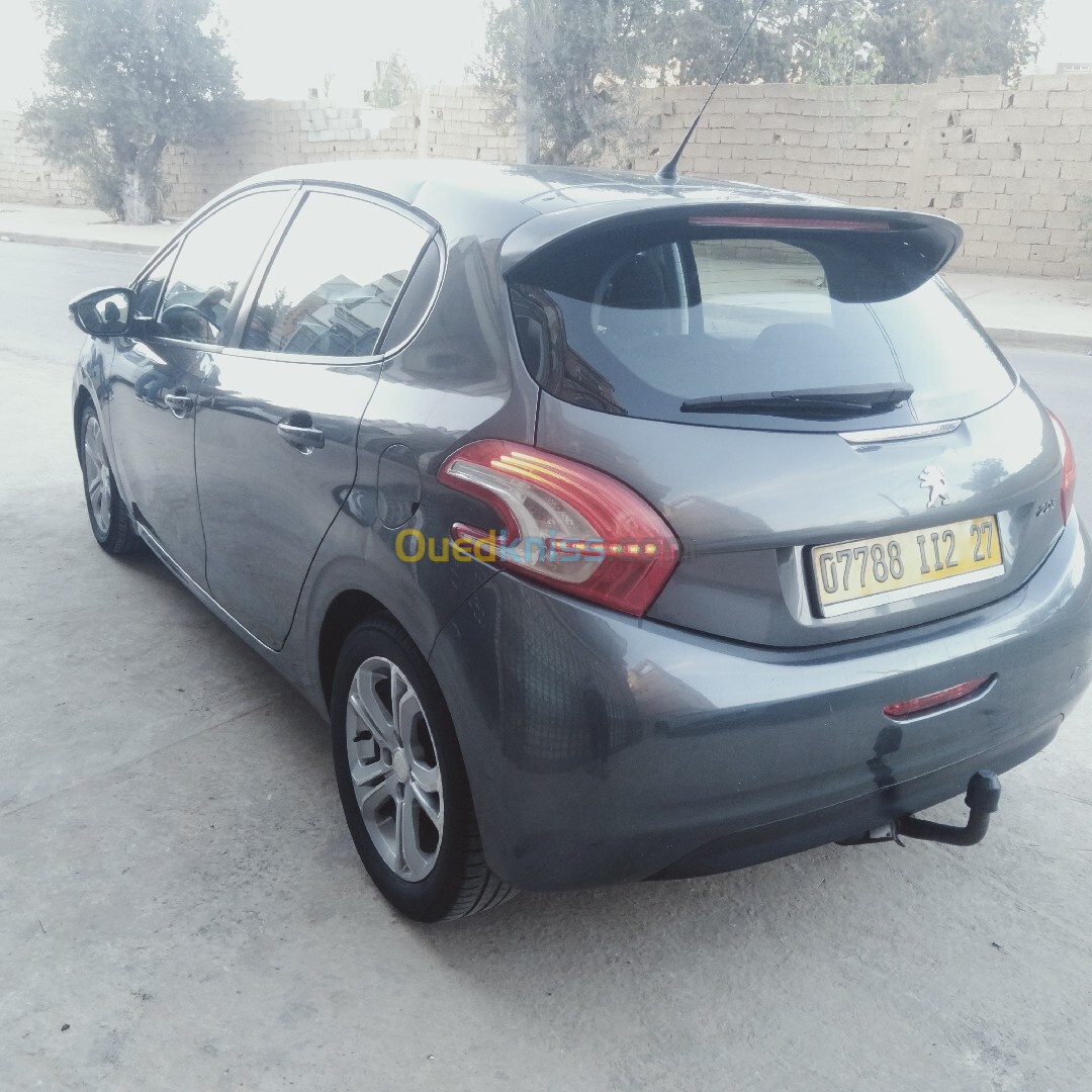 Peugeot 208 2012 Allure