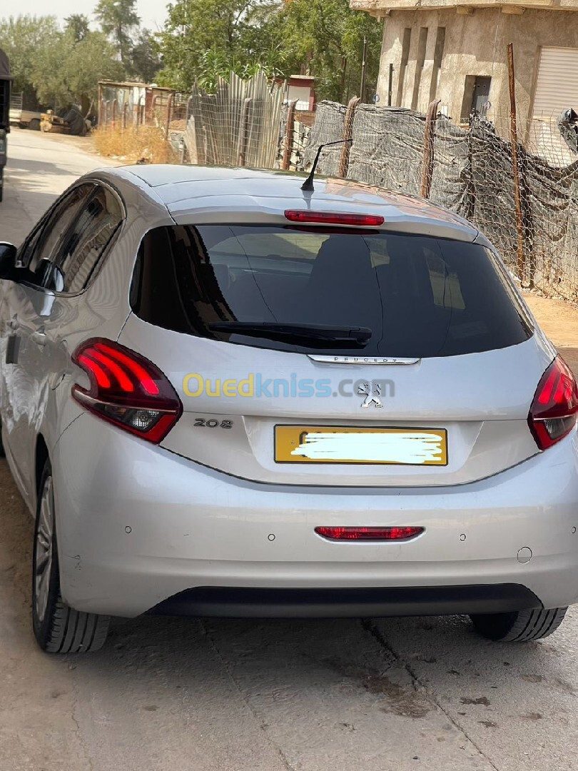 Peugeot 208 2015 Allure Facelift