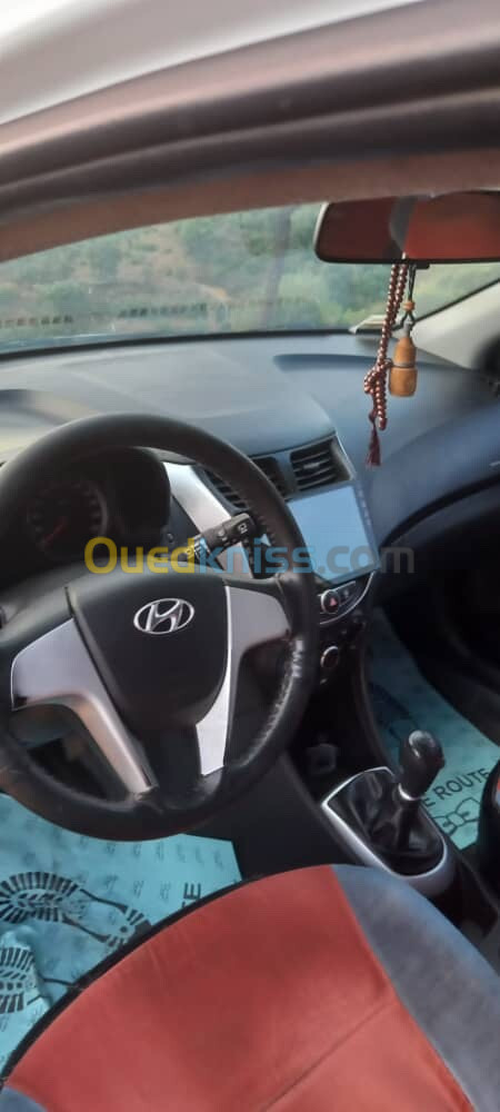 Hyundai Accent RB  5 portes 2013 