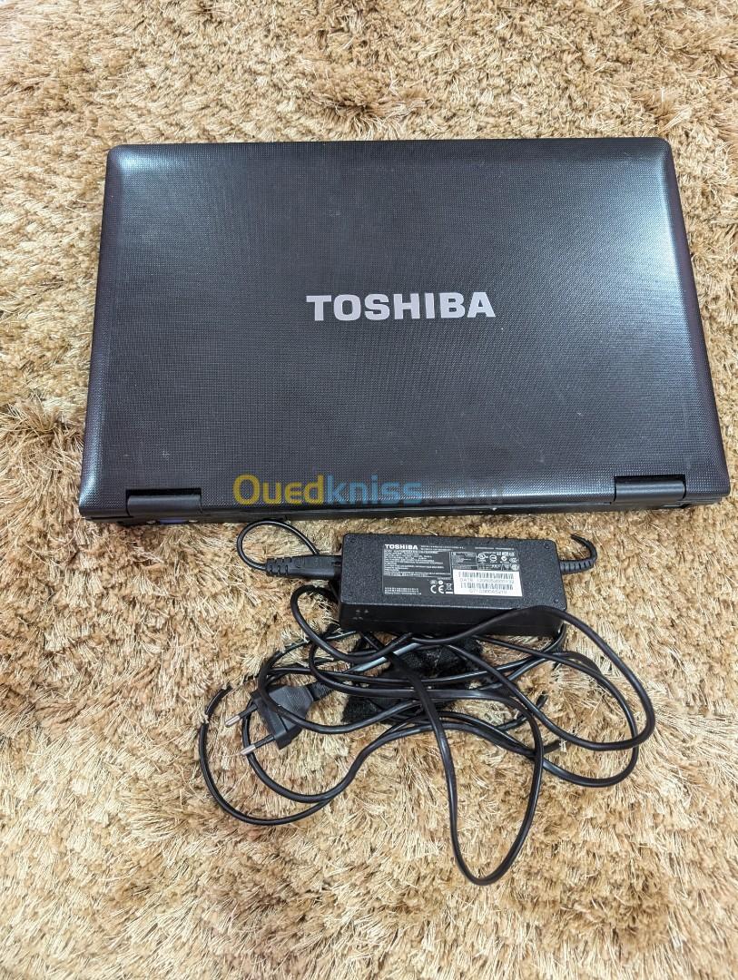 PC Portable / LAPTOP  avec chargeur de marque TOSHIBA 