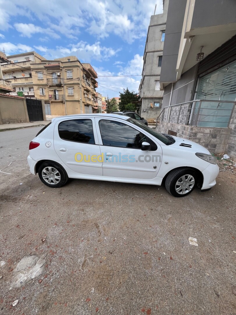 Peugeot 206 Plus 2013 generation