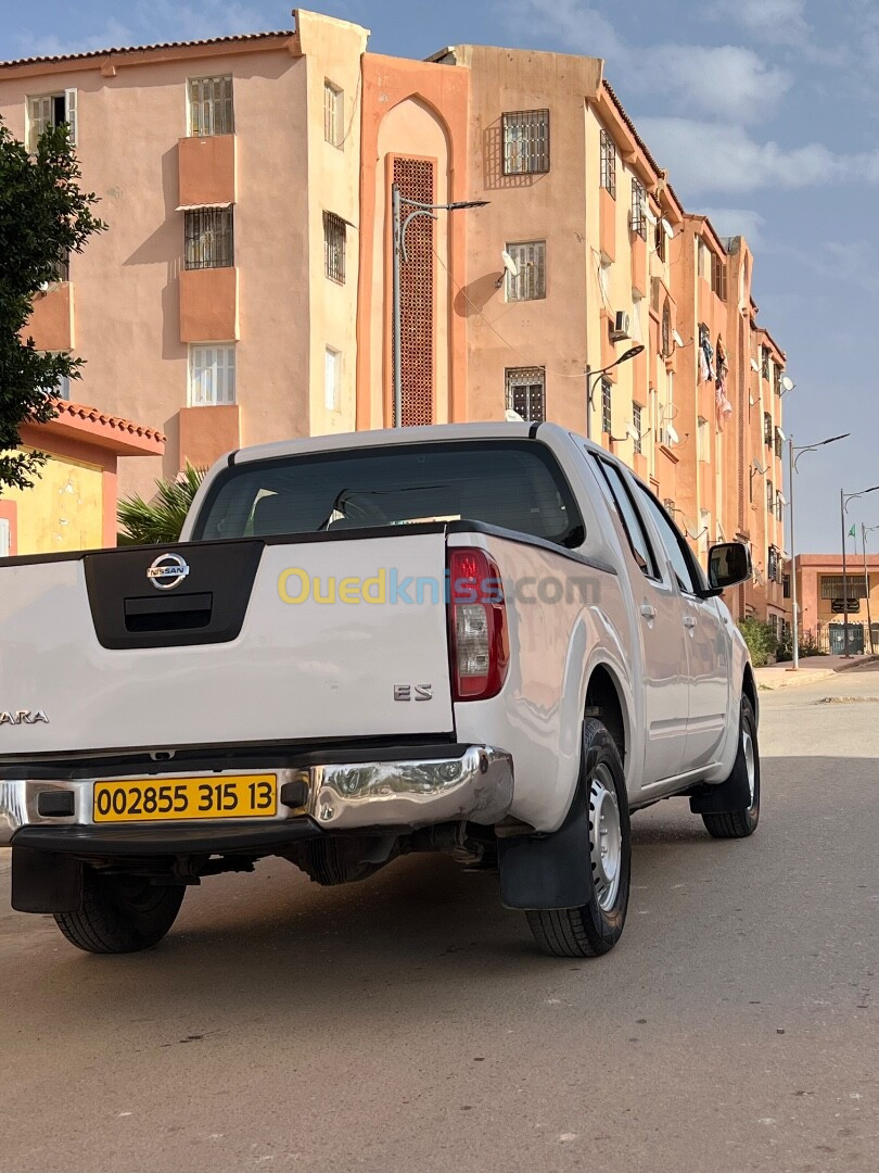 Nissan Navara 2015 Double Cabine 