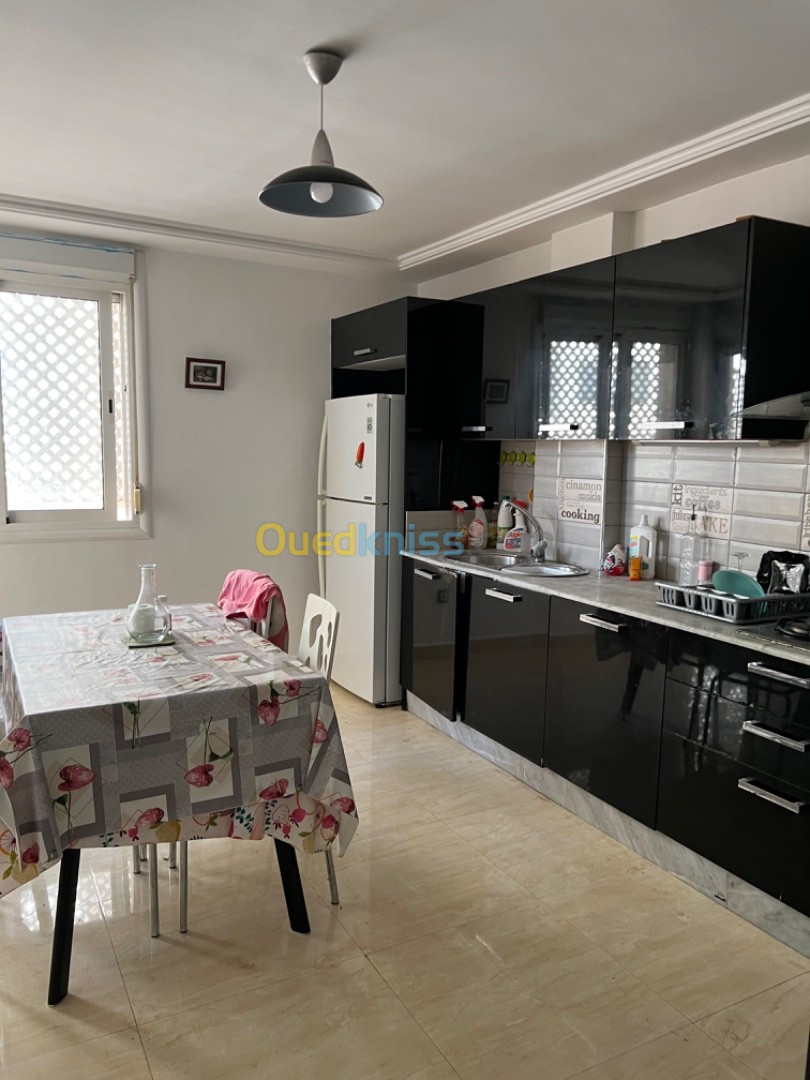 Location Appartement F4 Alger Hydra