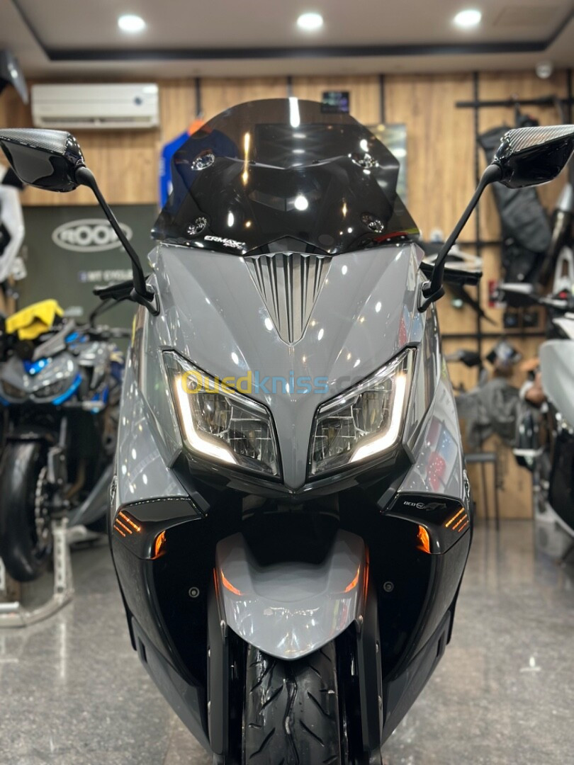 Yamaha tmax 530 lux max 2016