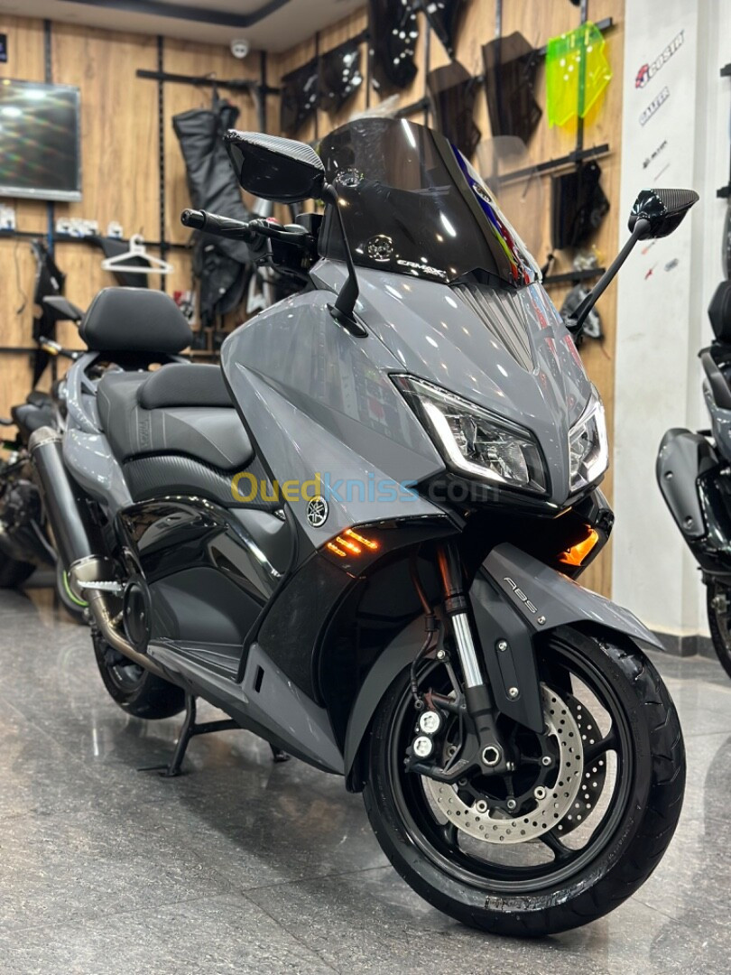 Yamaha tmax 530 lux max 2016