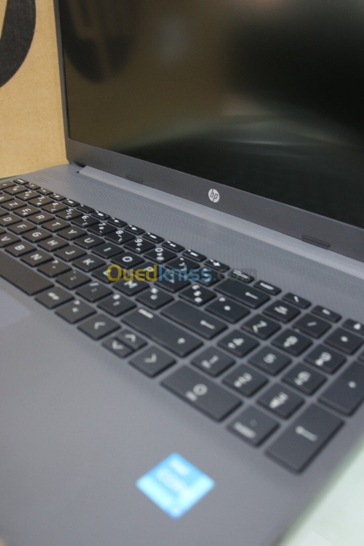 LAPTOP - HP I3 11EME -