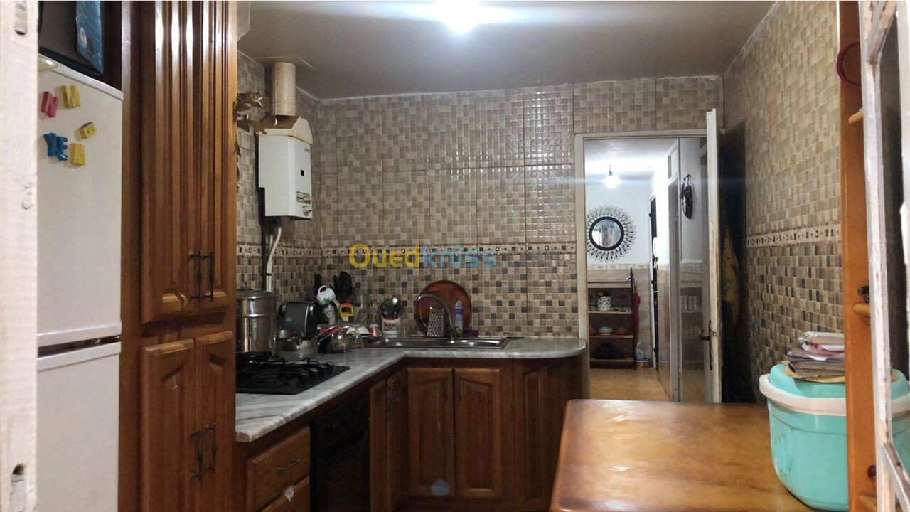 Location Niveau De Villa F4 Alger El mouradia