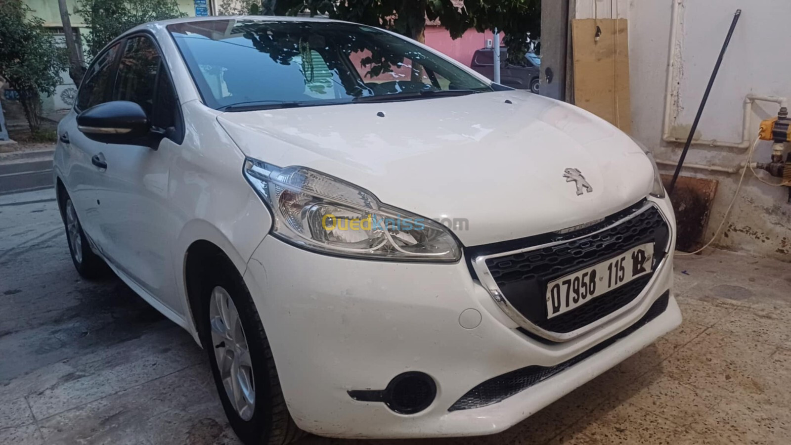 Peugeot 208 2015 Access Facelift