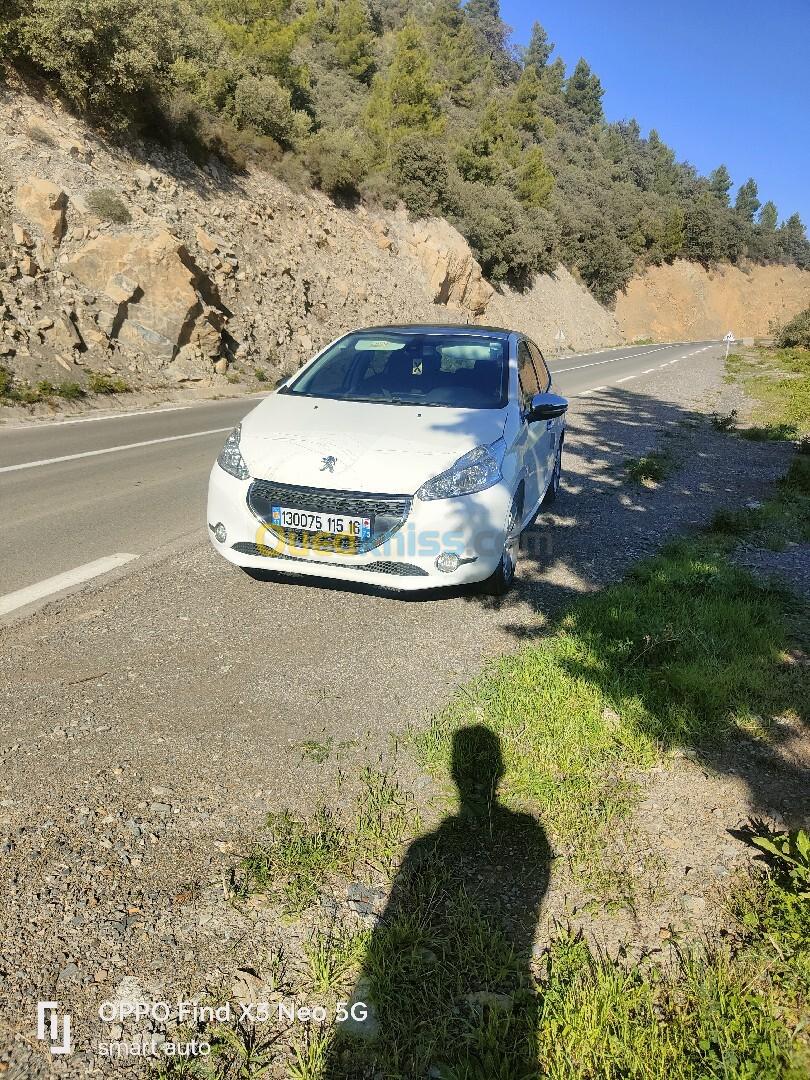 Peugeot 208 2015 Allure