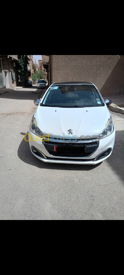 Peugeot 208 2015 Allure Facelift