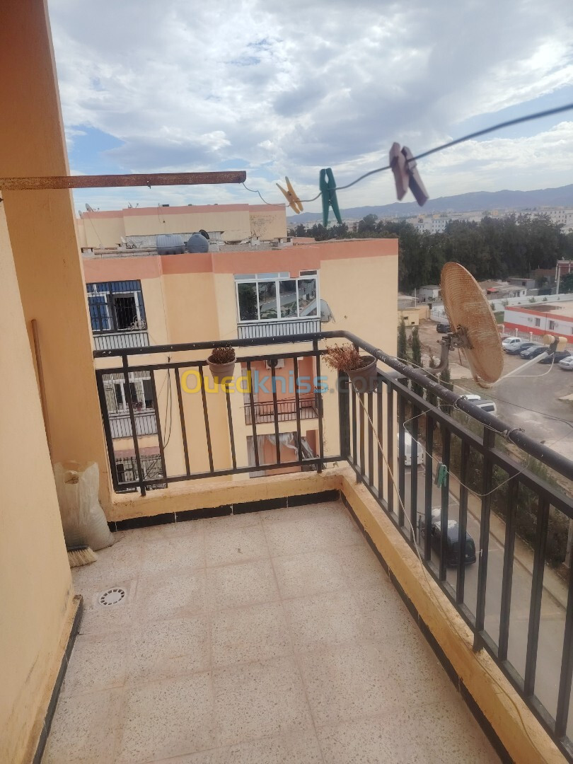 Location Appartement F3 Boumerdès Corso