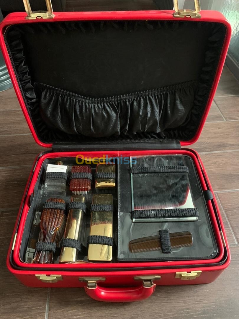 Valise trousseau avec accessoires 