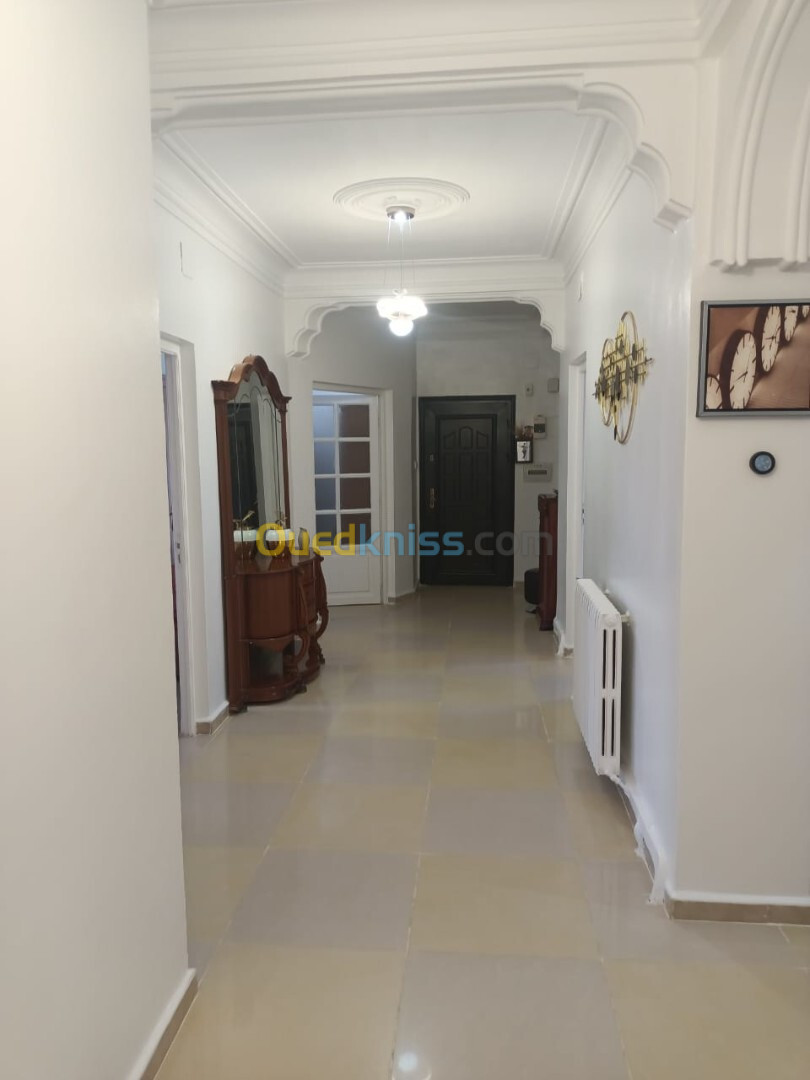 Location Appartement F4 Annaba Annaba