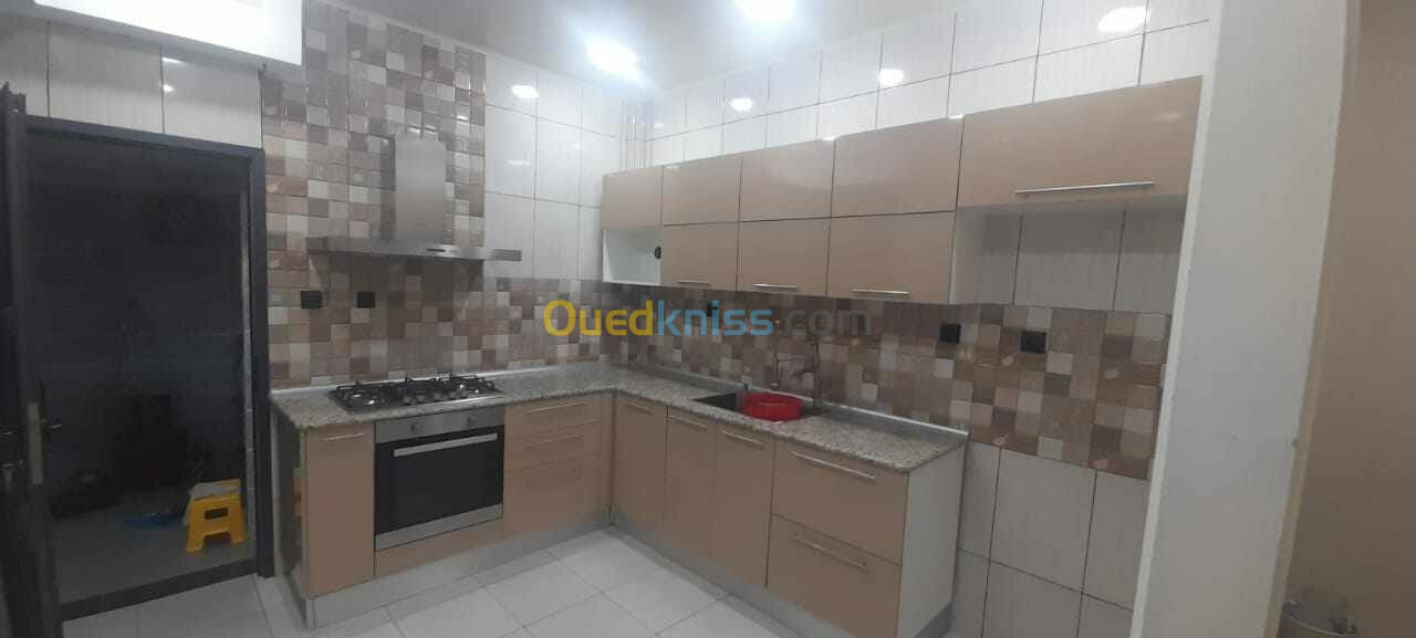 Location Appartement F4 Annaba Annaba