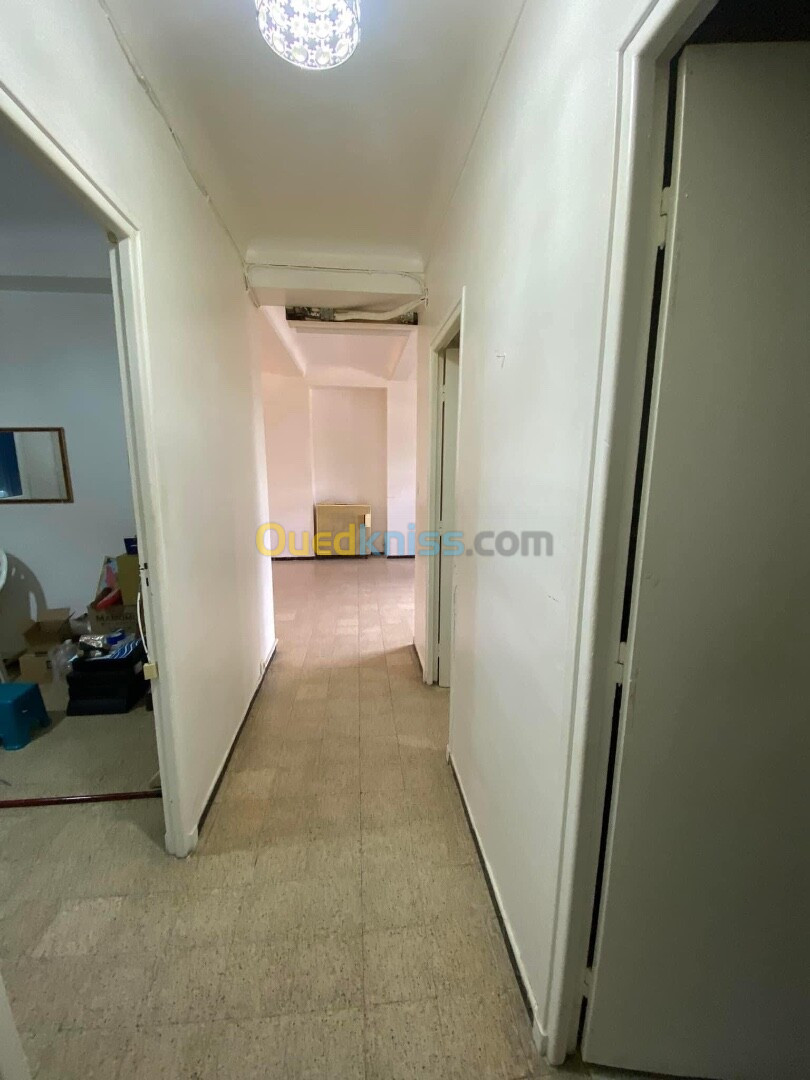 Location Appartement F4 Annaba Annaba