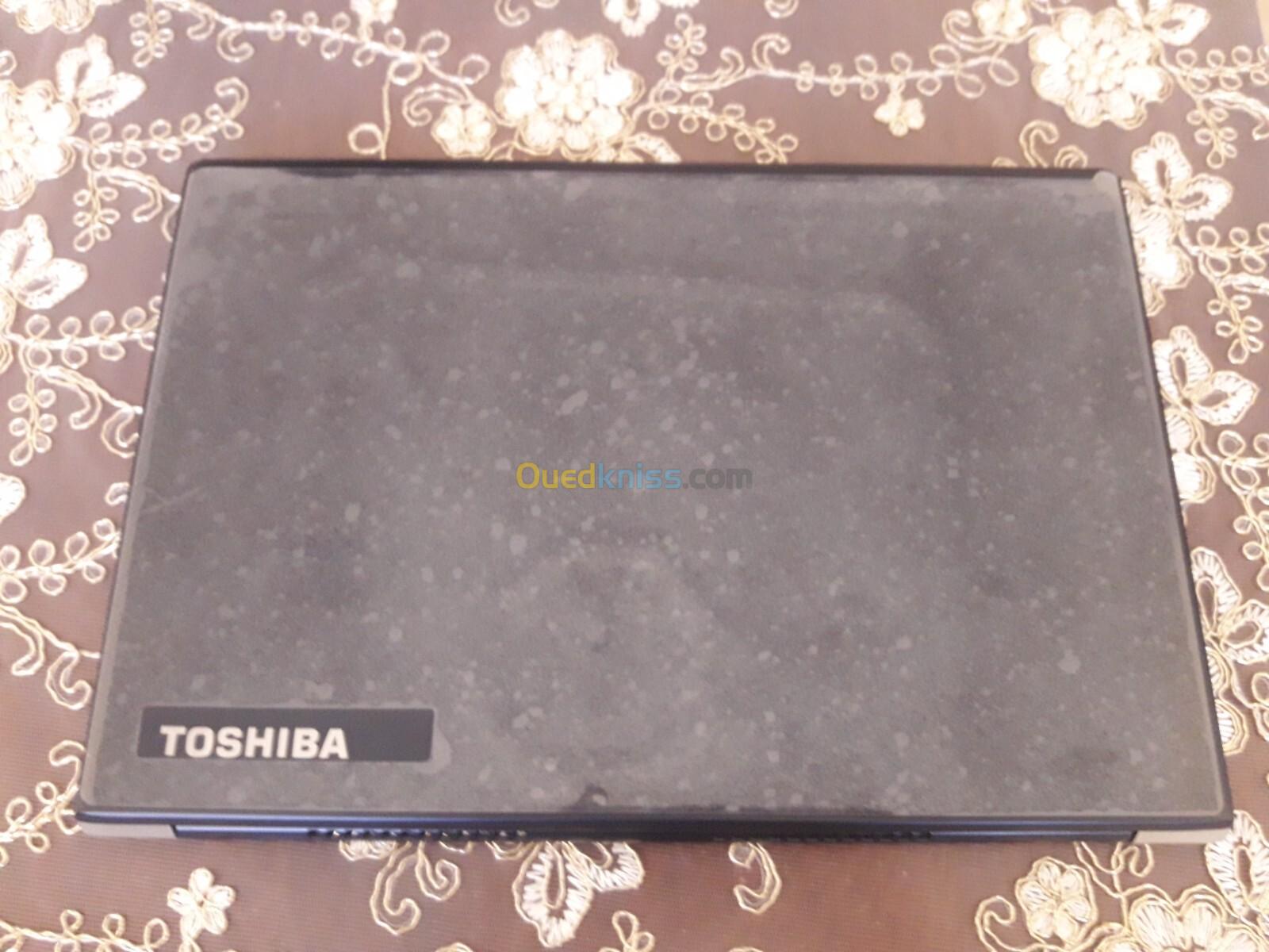  TOSHIBA TECRA X40-E + CHARGEUR ORIGINAL