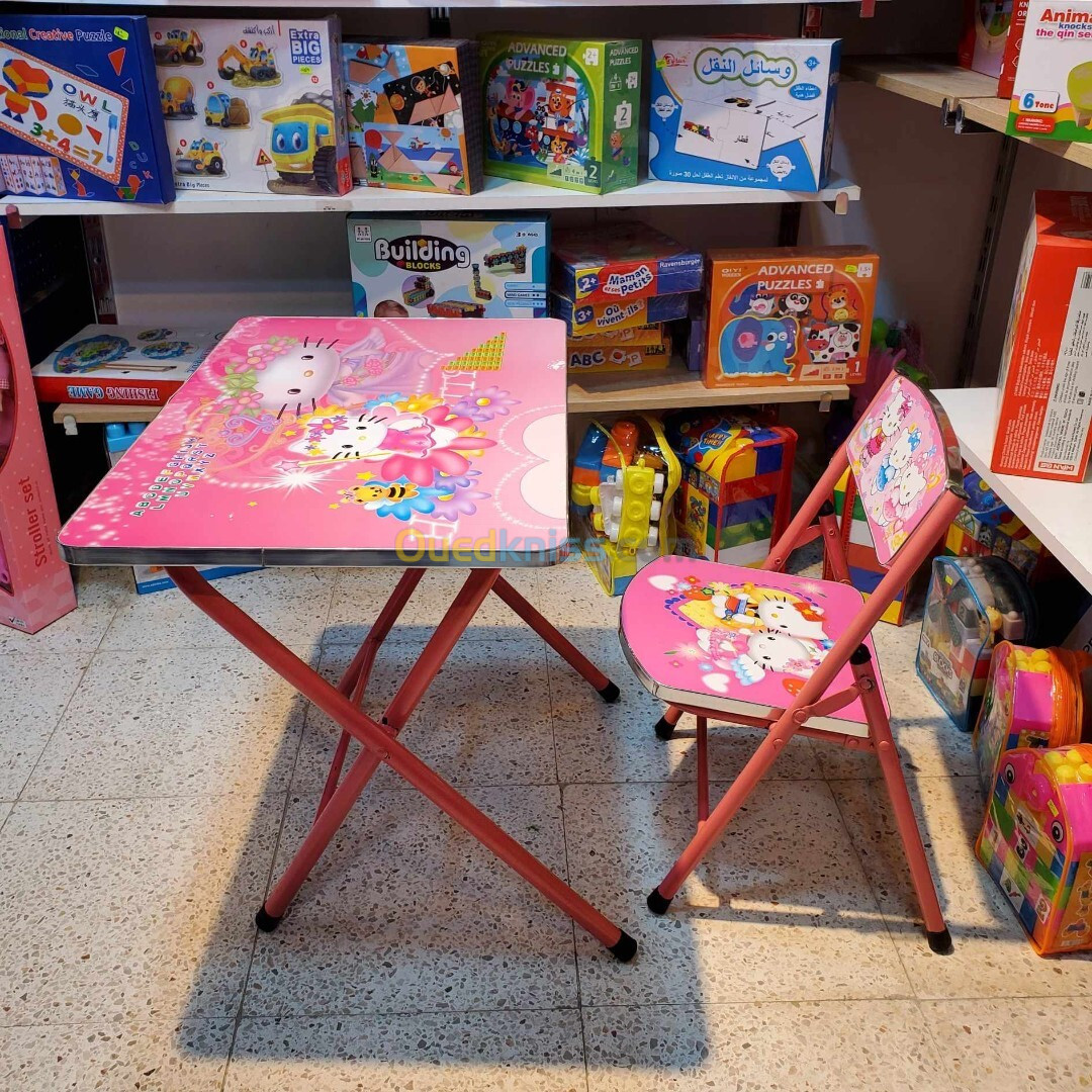 Table de bureau avec chaise pour enfants