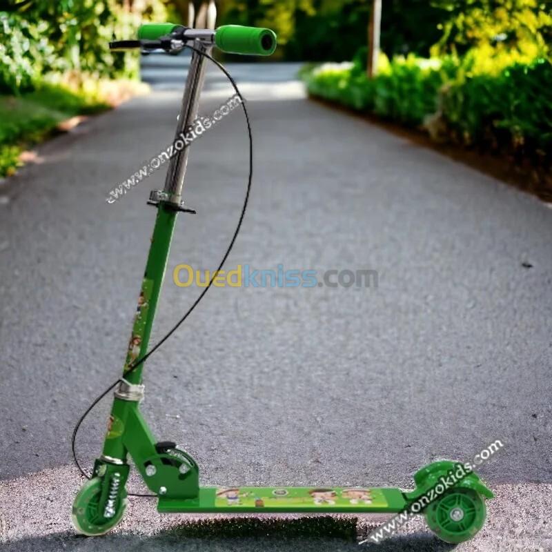 Trottinette avec roues lumineuses pour enfant