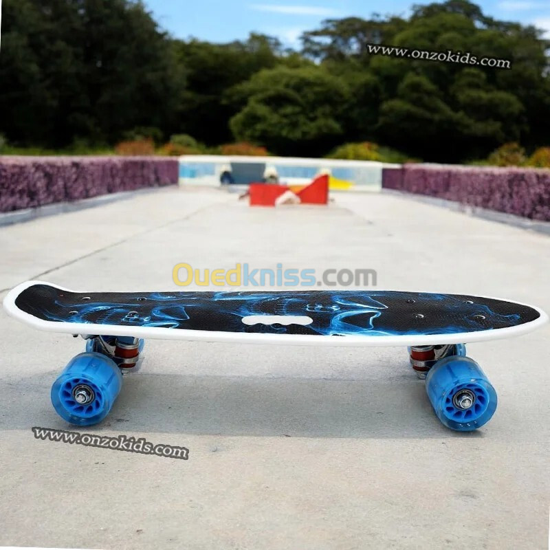 Skateboard ,Planche en plastique pour enfant