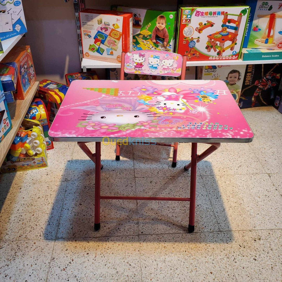 Table de bureau avec chaise pour enfants