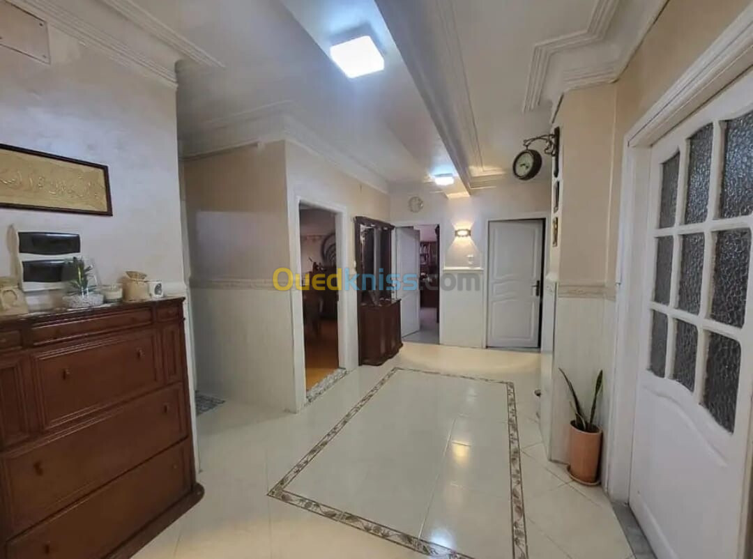 Vente Appartement F5 Alger Kouba