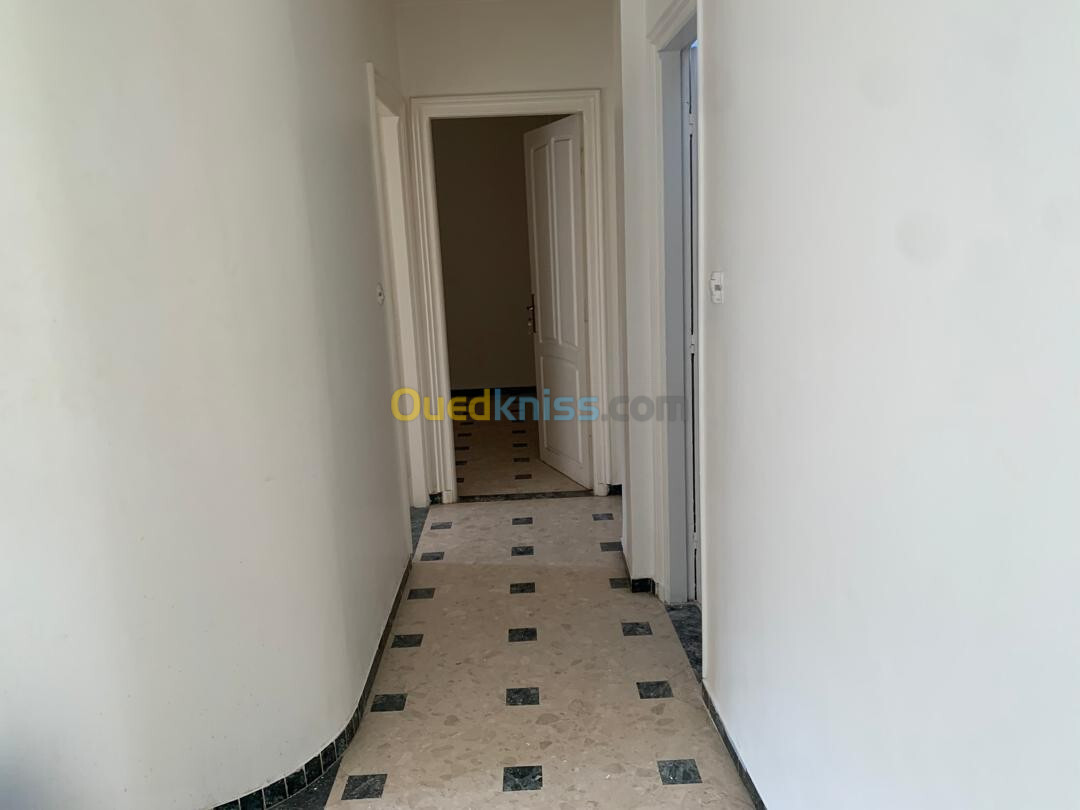 Location Appartement F3 Alger Hydra