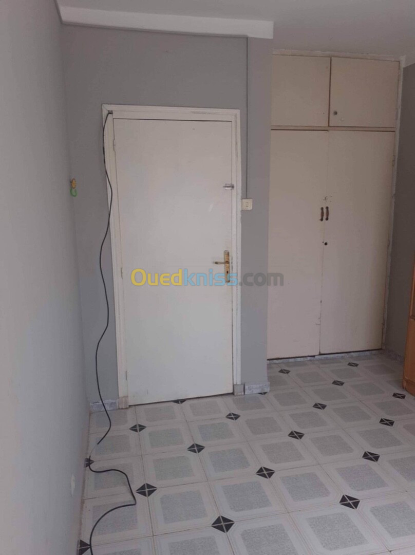 Vente Appartement F5 Alger Les eucalyptus