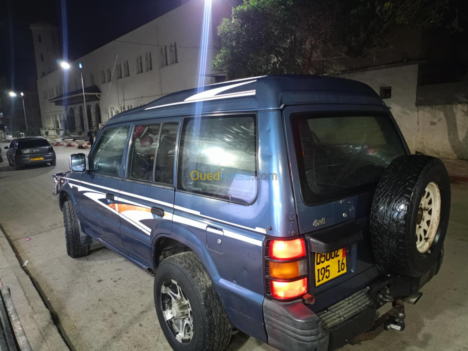 Mitsubishi Pajero Court 1995 