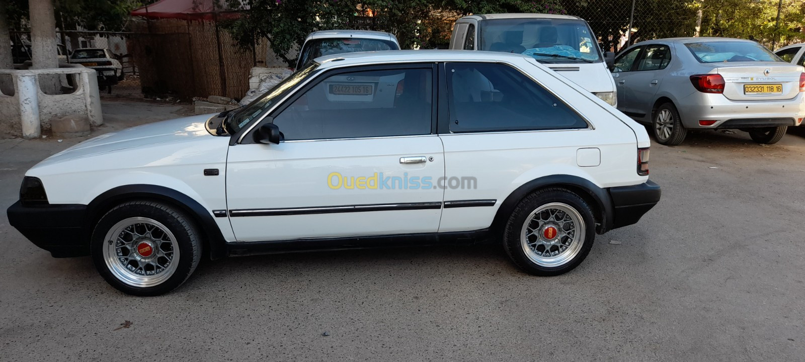 Mazda 323 1987 323