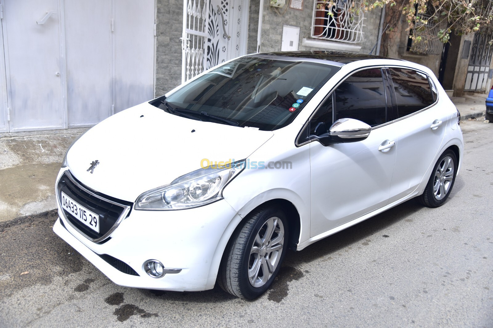 Peugeot 208 2015 Allure