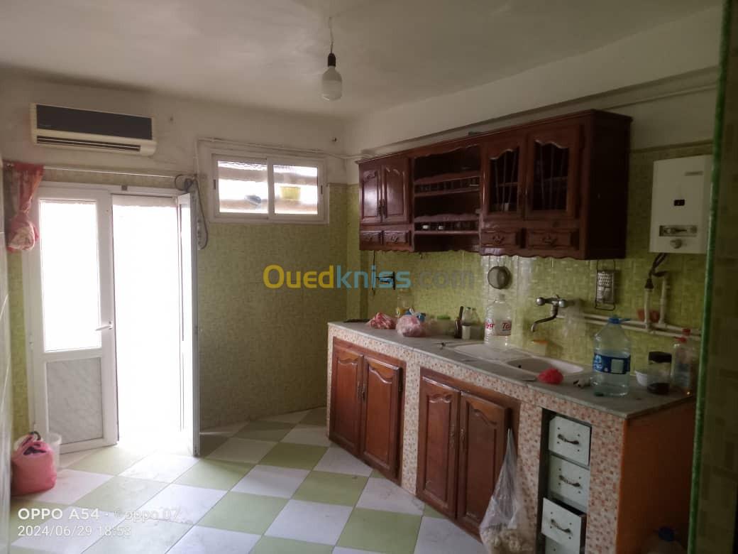 Location Appartement F3 Ouargla Hassi messaoud