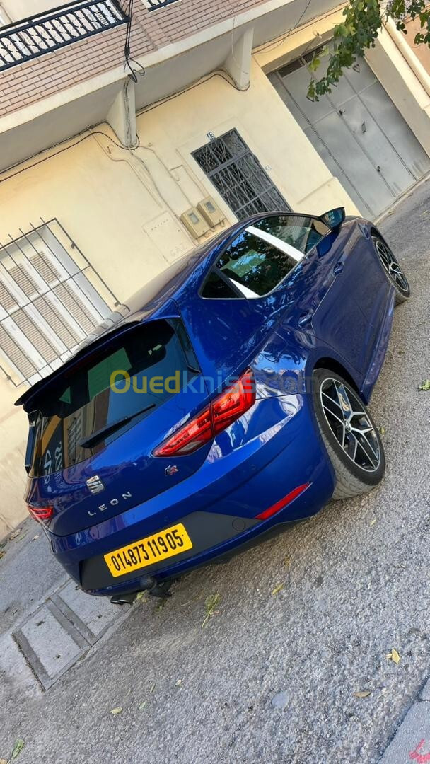 Seat Leon 2019 FR Batna Ain touta - Ouedkniss.com - Algérie