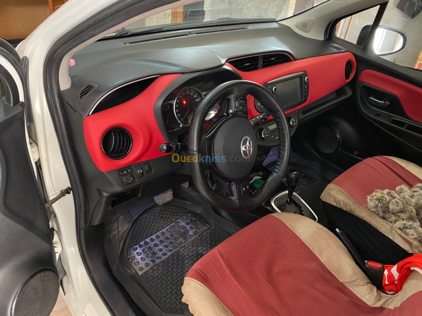 Toyota Yaris 2017 Red Edition