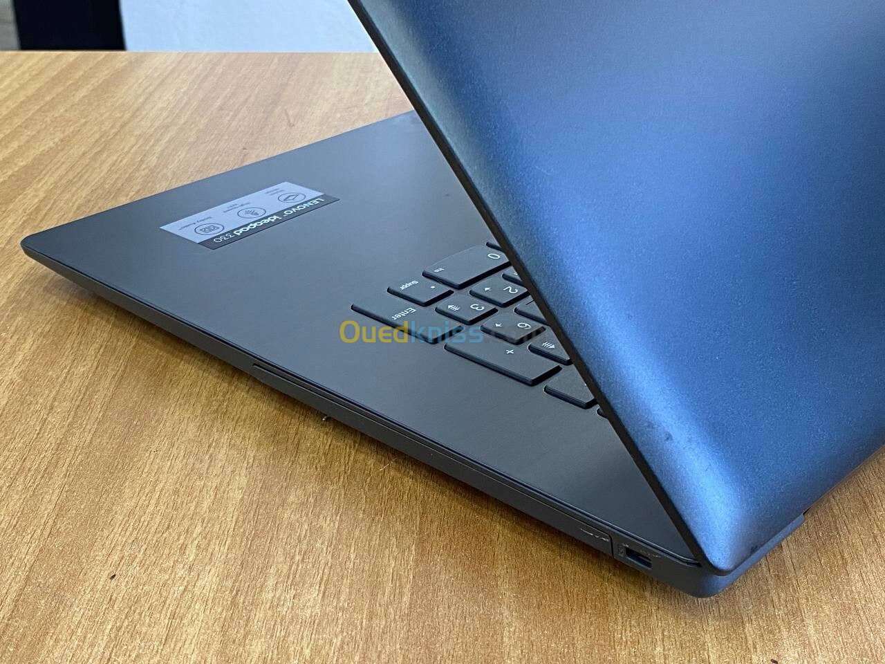 LENOVO IDEAPAD 330 / AMD A4-9125 / 4G / 256 SSD NEUF/17 POUCE