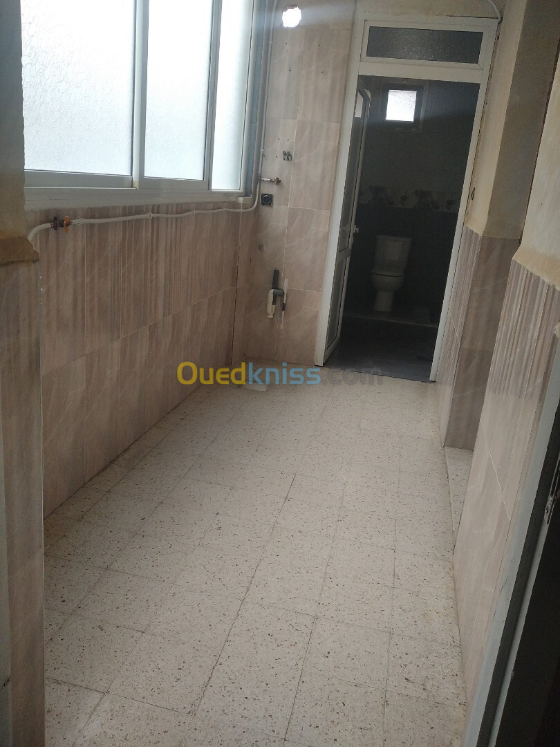 Location Appartement F2 Alger Draria