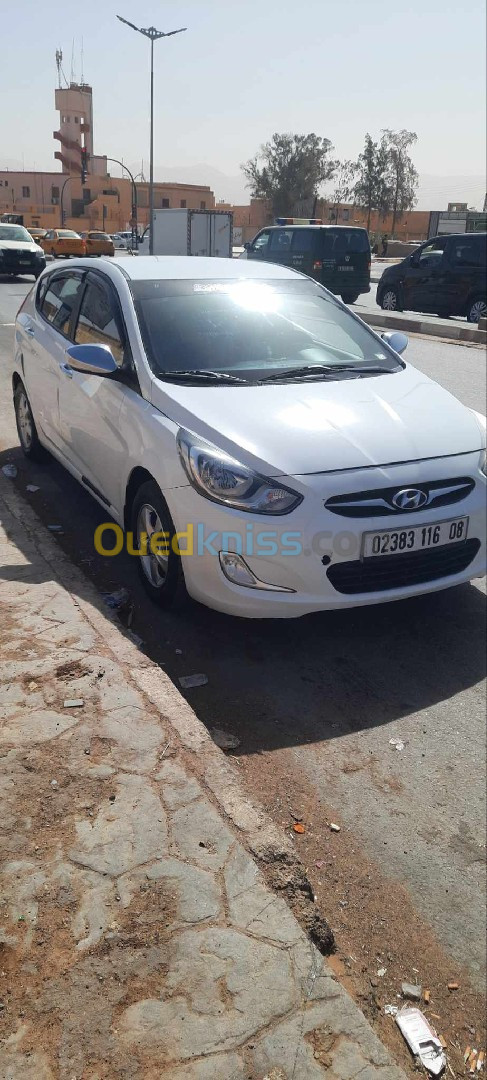 Hyundai Accent RB  4 portes 2016 