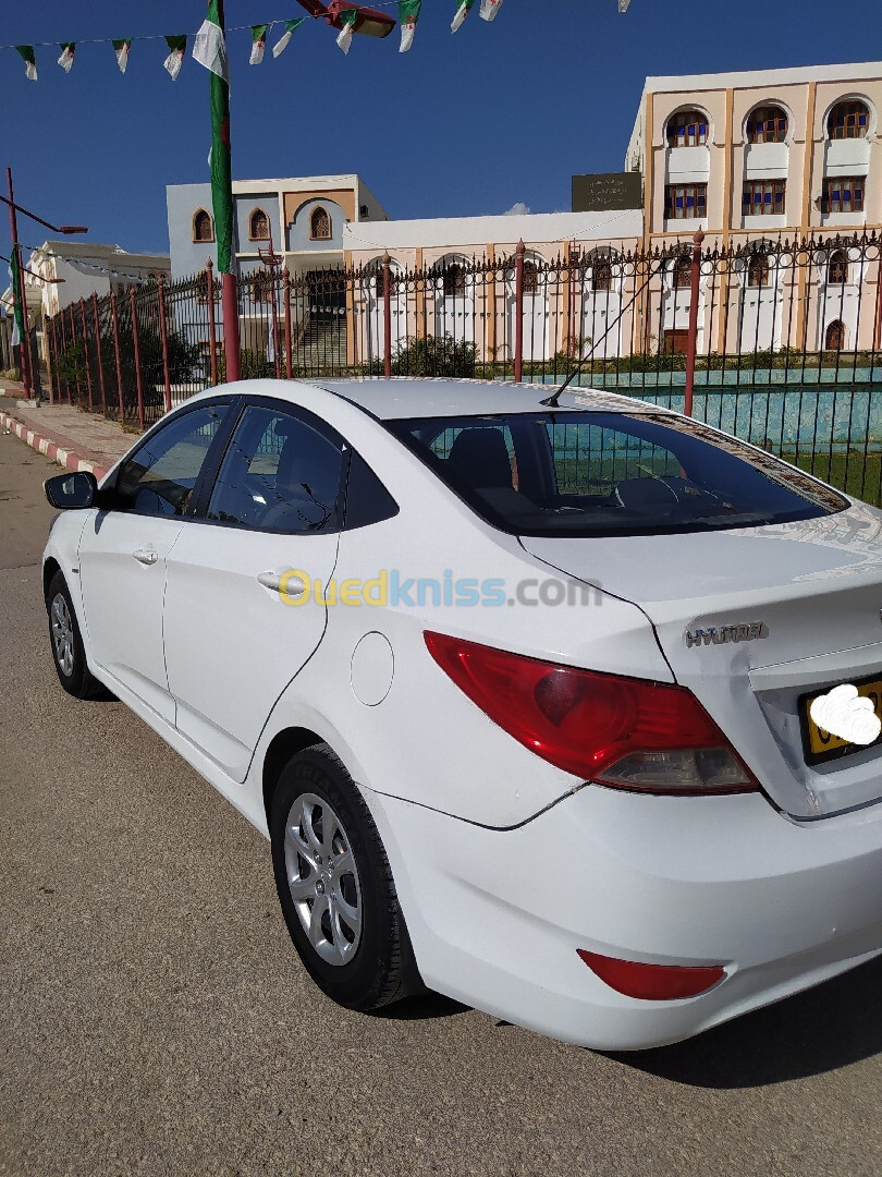 Hyundai Accent RB  4 portes 2012 