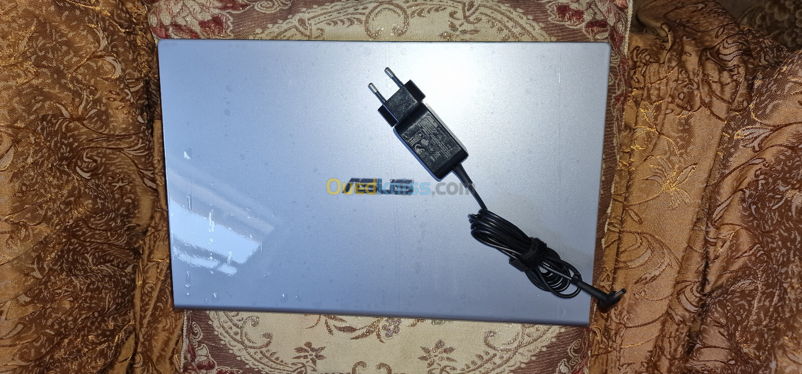 ASUS vivobook - i3 10em 12gb ram 240 SSD + 1tera HDD 15 pouce