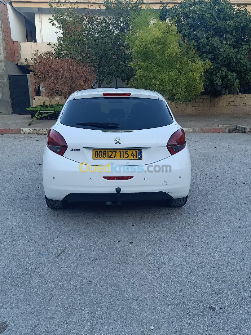 Peugeot 208 2015 Allure Facelift