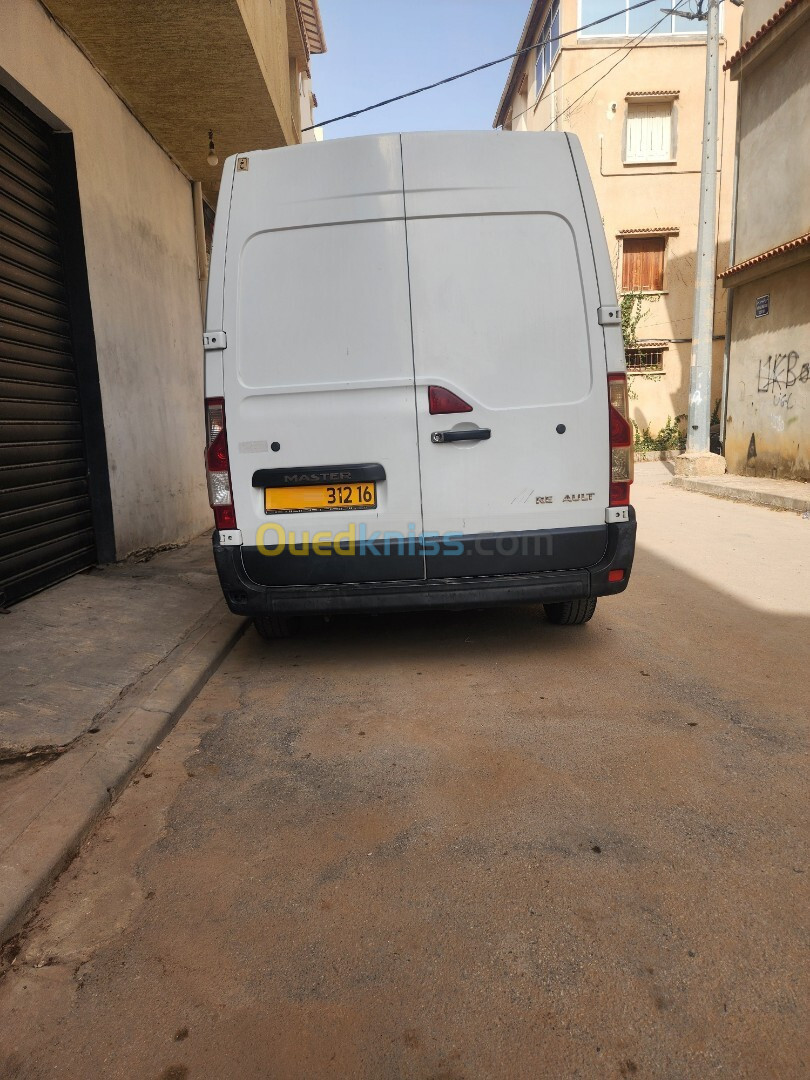 Renault Master3 2012