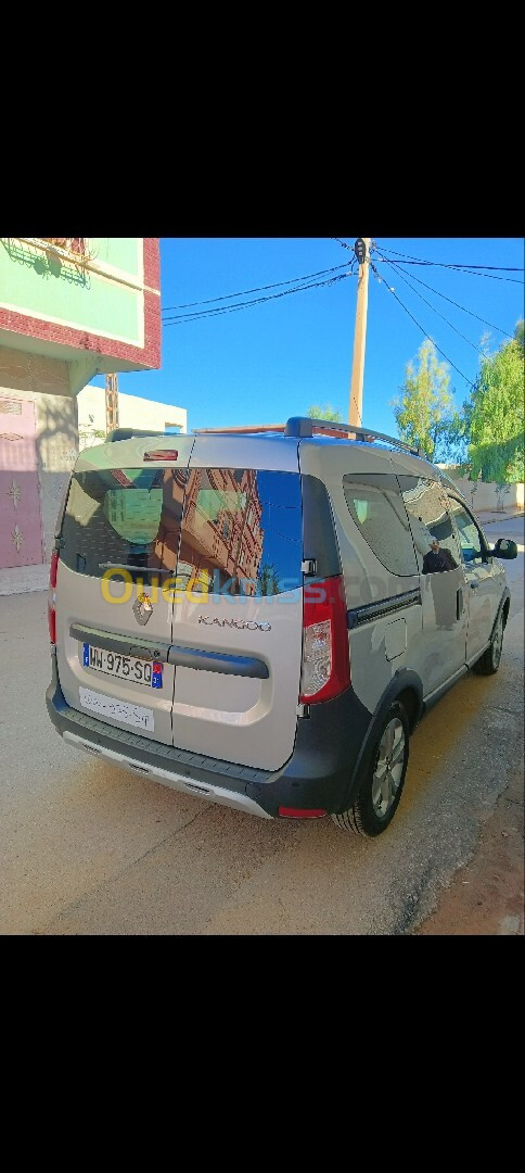 Renault Kangoo Stepway 2023 