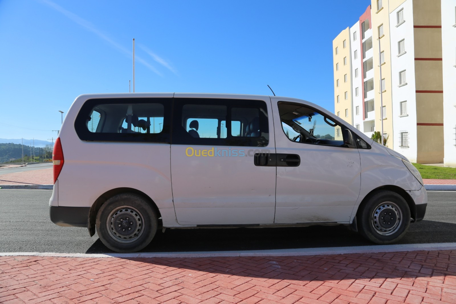 Hyundai H1 2011