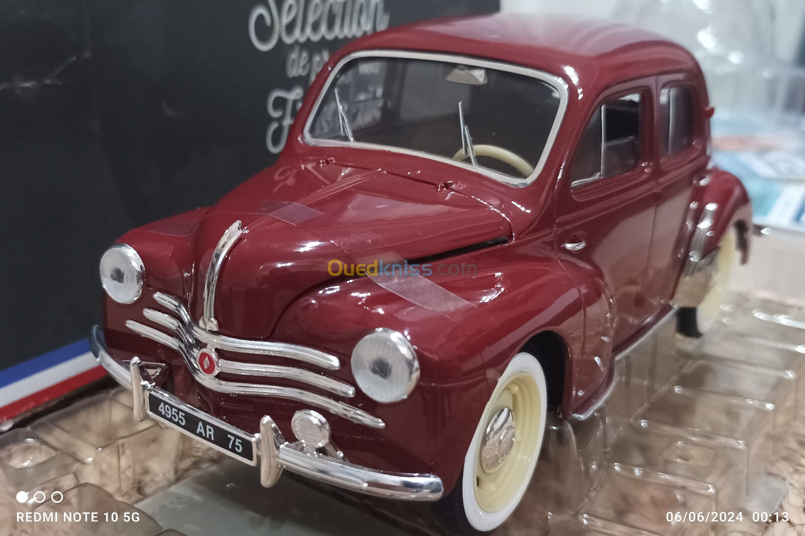 سيارة مصغرة Renault 4CV SOLIDO 1/18 