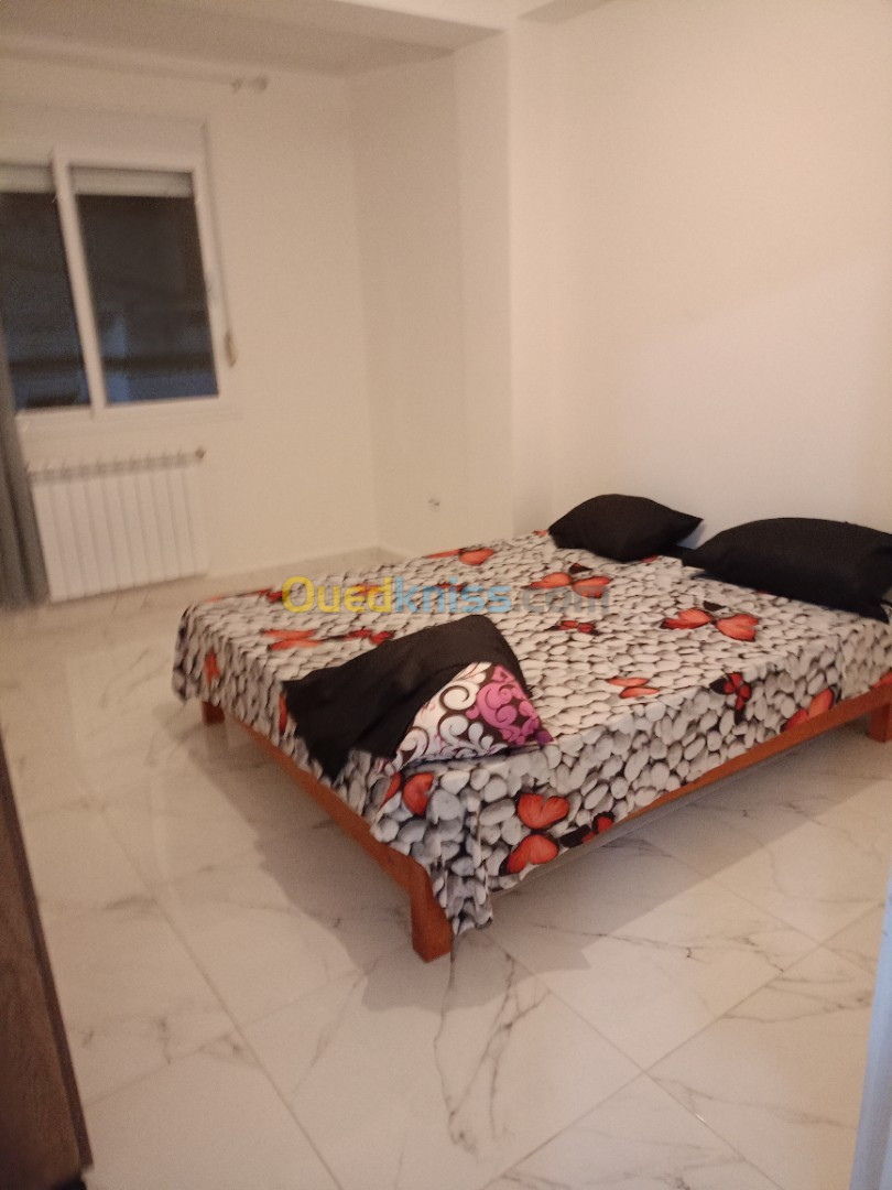 Location vacances Appartement F2 Boumerdès Corso