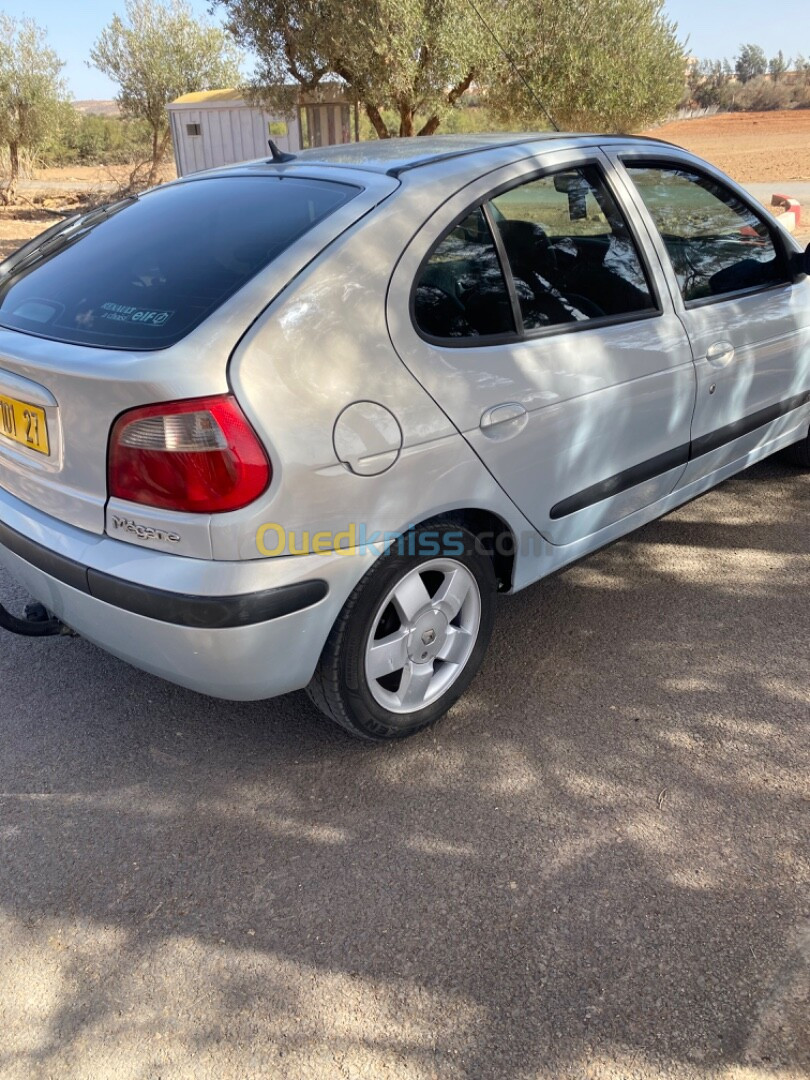 Renault Clio 2 2001 Extreme