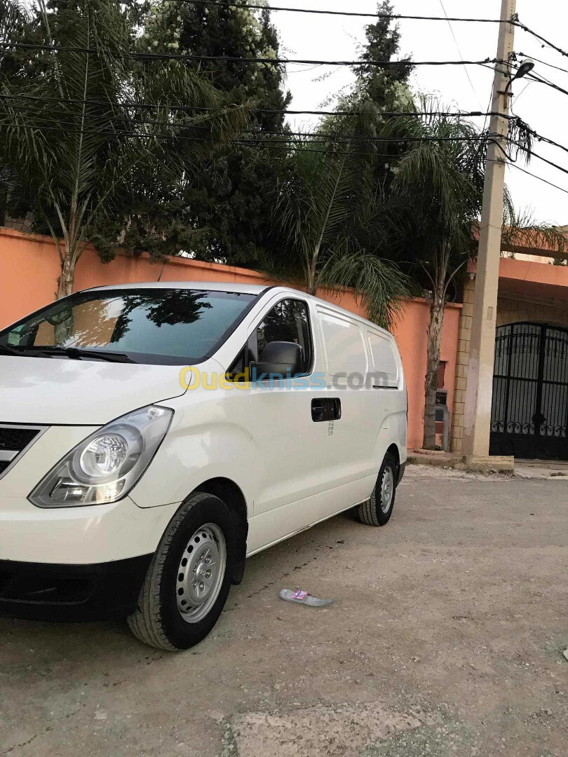 Hyundai H1 2014 Tolé