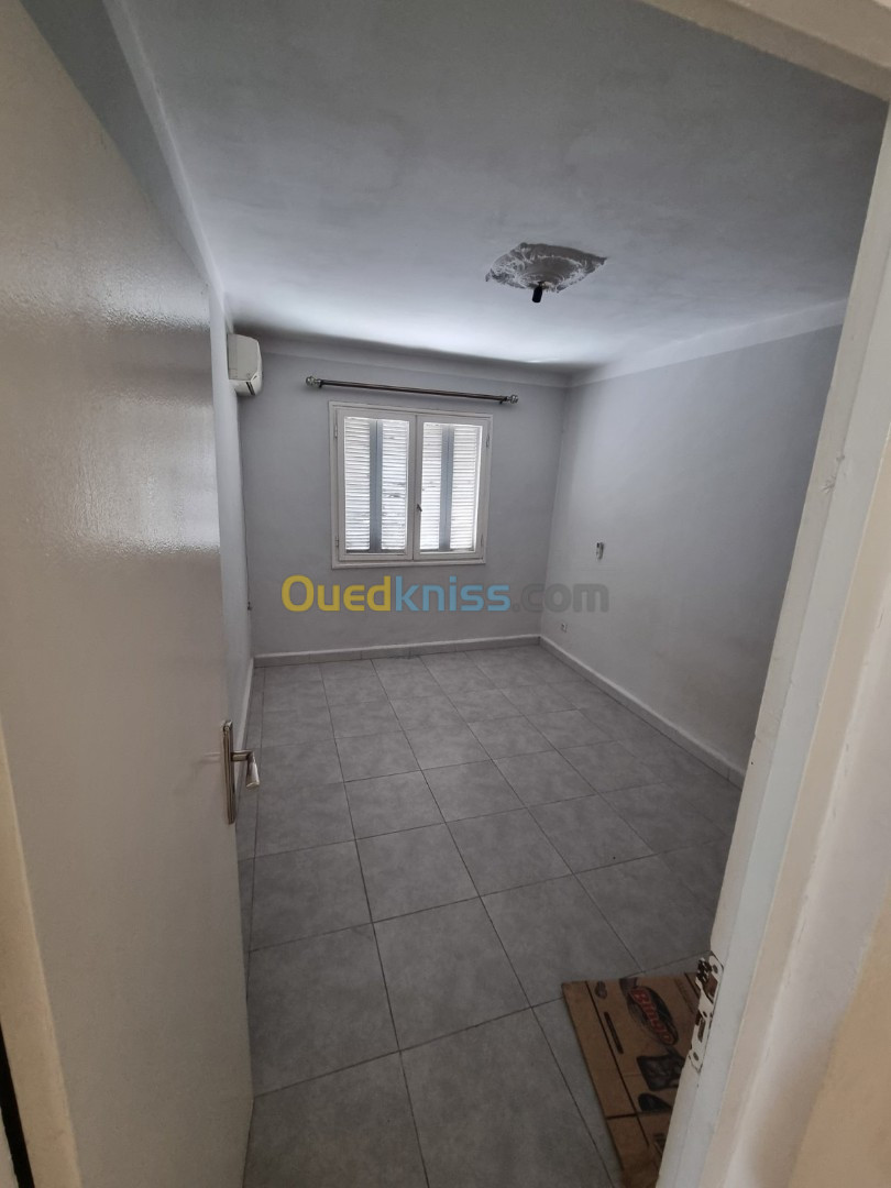 Location Appartement F4 Alger Ain naadja