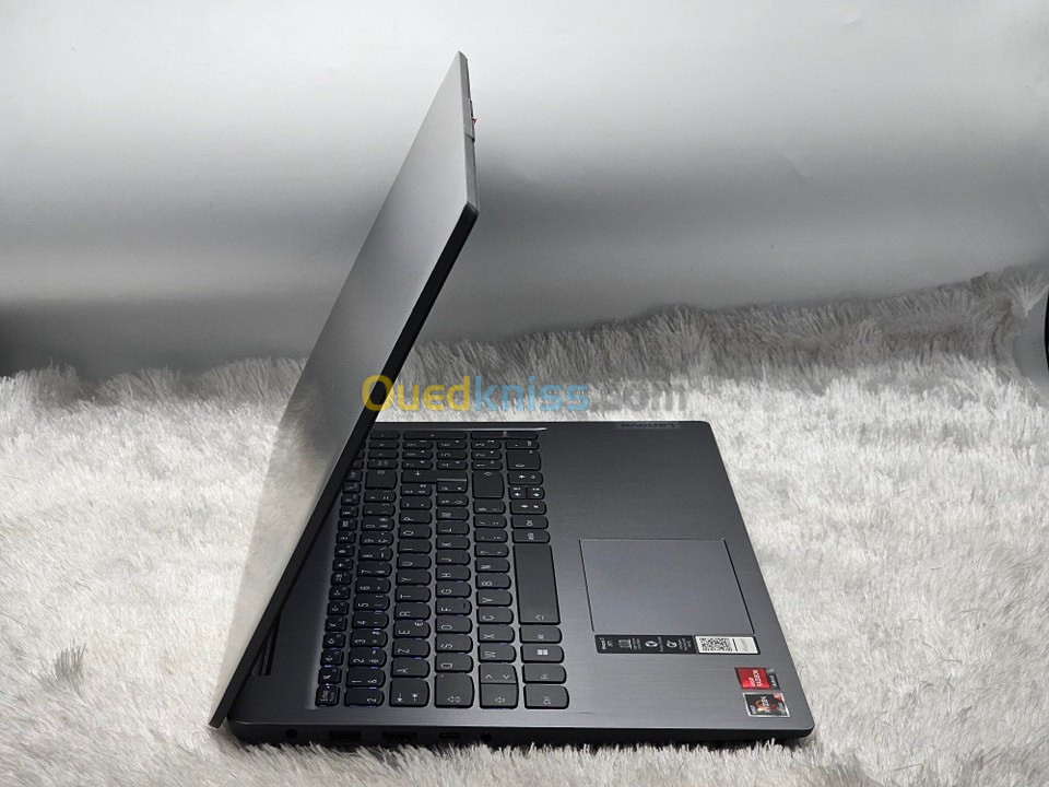 LENOVO IDEAPAD 3 / RYZEN 5 5500U / 8GO DDR4 / 256GO SSD / 15.6" FHD