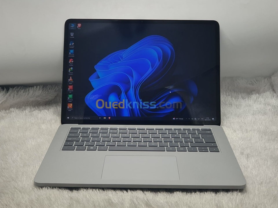 SURFACE LAPTOP STUDIO / i5-11300H / 16GO DDR4 / 256SSD NVMe / TACTILE 14.4" 2.4K