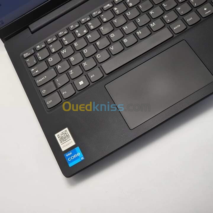 LENOVO V15 G3 / 12th i5-1235U / 8GO DD4 / 256SSD / 15.6 FHD